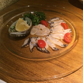 アワビのカルパッチョ(BARU＆DINING GOHAN 秋葉原駅前)