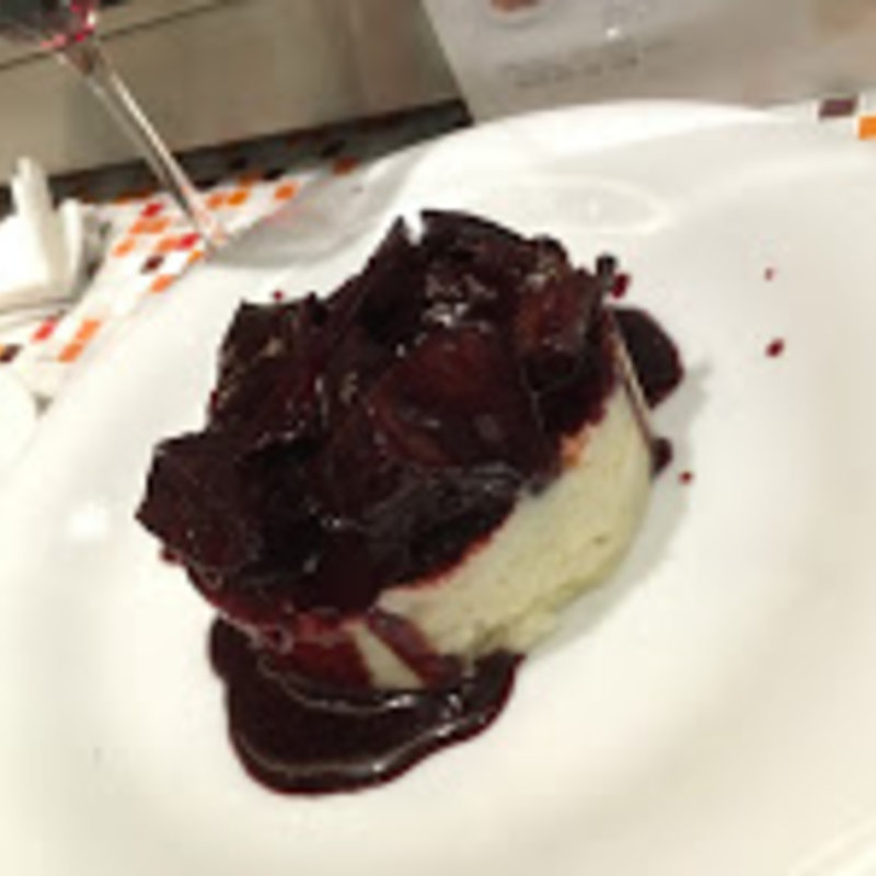 牛たんの赤ワイン煮込み(BIKiNi TAPA＋ )