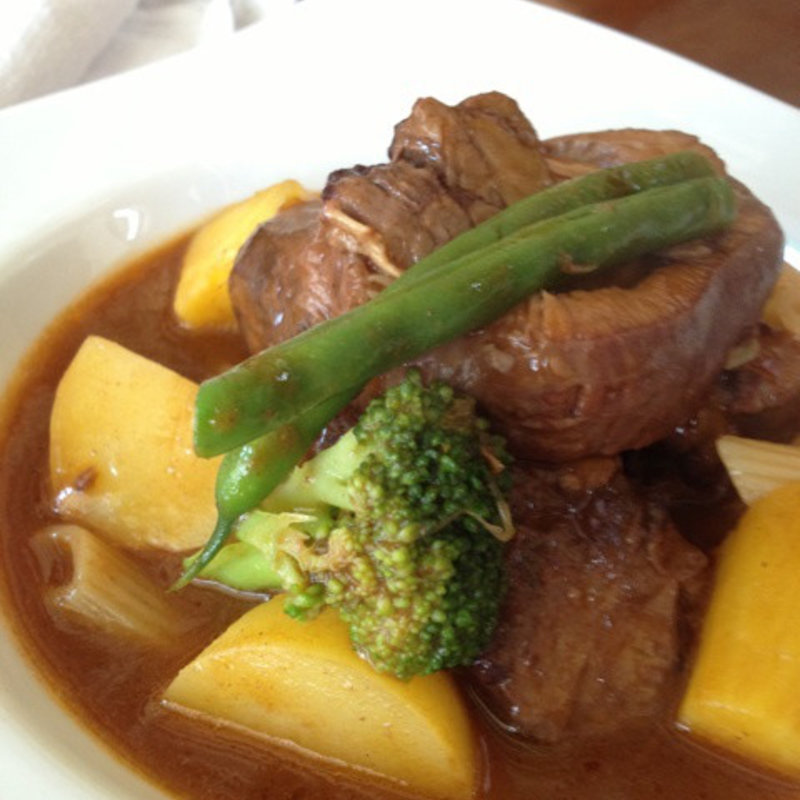 煮込み(ビストロファミーユ)