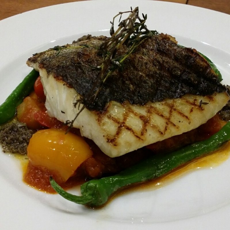 スズキのグリル(Bistro J’aifaim)