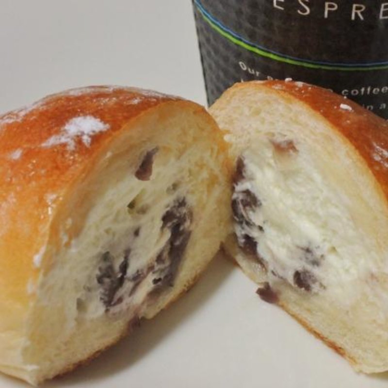 生クリームあんぱん(ボンヴィボン 青葉台店)