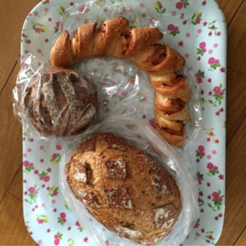 ドライフルーツとくるみのパン(Boulangerie 6)