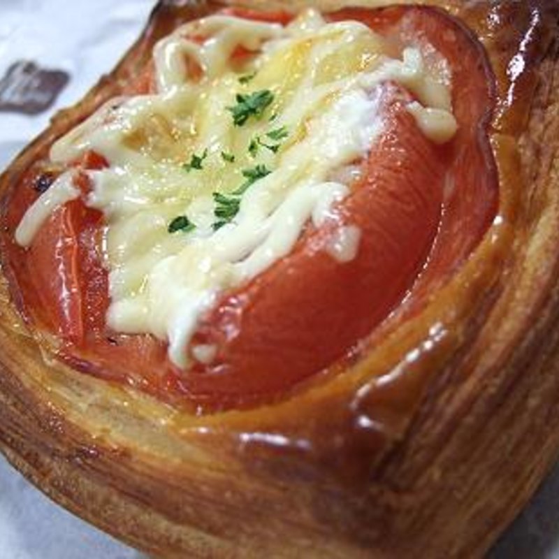 パイ生地のピッツア(BOULANGERIE L'est)