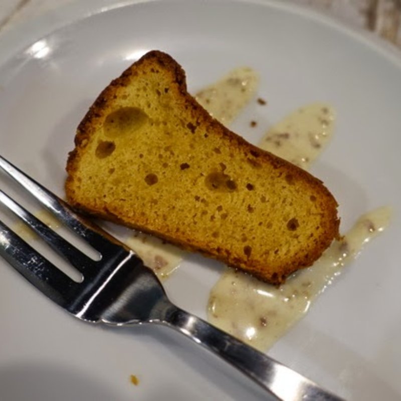 パウンドケーキ(ブン ブン ブラウ カフェ ウィズ ビーハイヴ （Bum Bun BLau Cafe with BeeHive）)