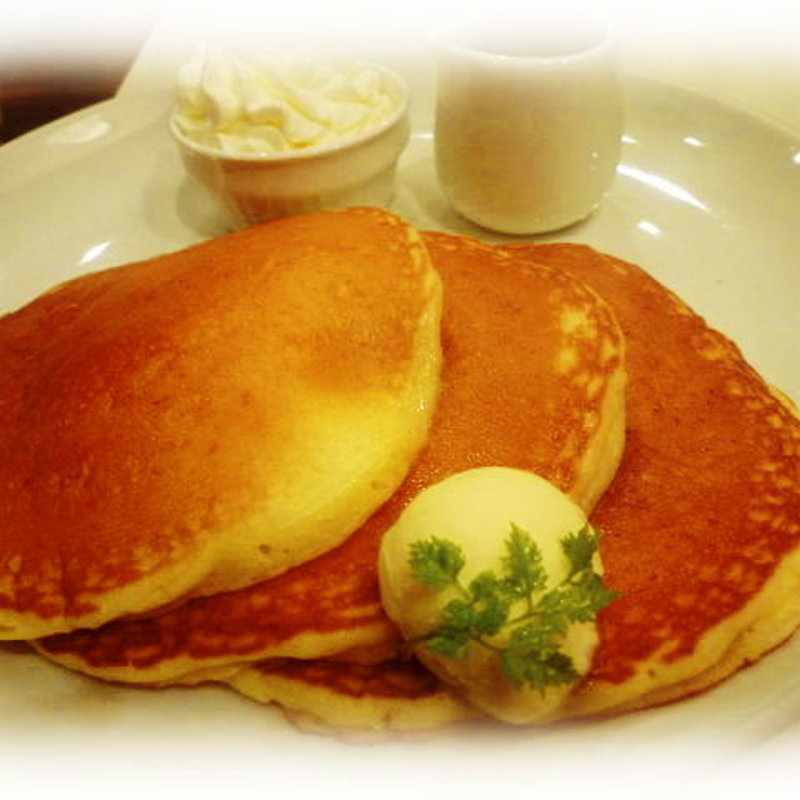 バターミルクパンケーキ ～純生クリーム添え～(Butter 茶屋町 （バター）)