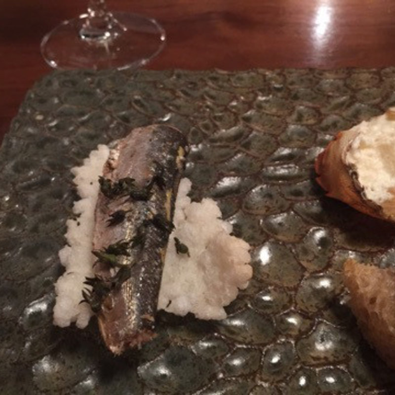 佐渡米のチップスにイワシ(Cafe AIX)