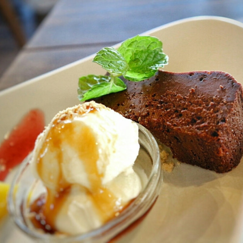 濃厚ショコラ(Cafe hito no wa （カフェ ヒトノワ）)