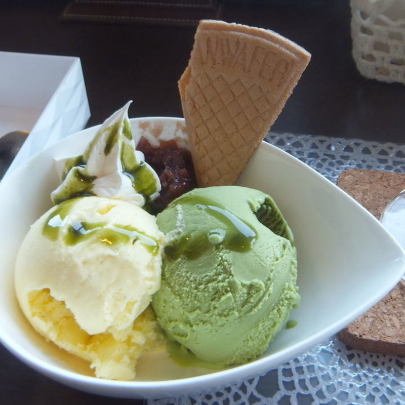 凛ダブルアイス(Cafe Lounge 凛 （カフェラウンジ リン）)