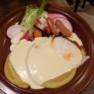 鎌倉野菜とチーズのケールパンケーキ(CAFE NOISE（カフェ ノイズ）)