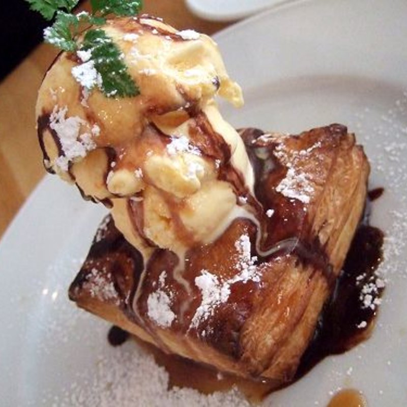 焼きたてアップルパイ(cafe pour vou)