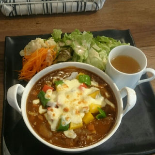 彩り野菜のチーズ焼きカレー(cafe tokihana)