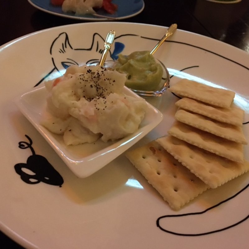 タラモサラダとクラッカー(cafe 青猫)