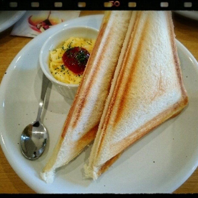 モーニング（ホットサンド）(CafeDazy （カフェダジィ）)