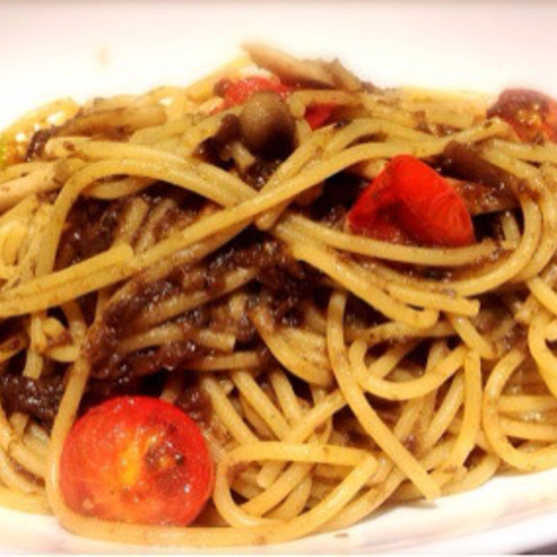 トリュフ風味のキノコのラグーソースパスタ(カフェベネ 赤坂一ツ木通り店)