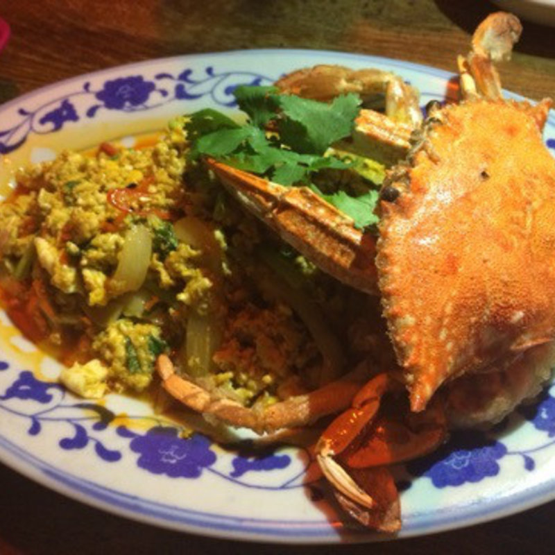 渡り蟹のカレー炒め(屋台料理 CAMCAM)