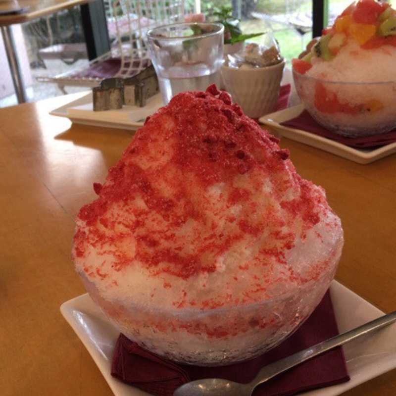 苺とフランボワーズのカキ氷(Chocolat  chic)
