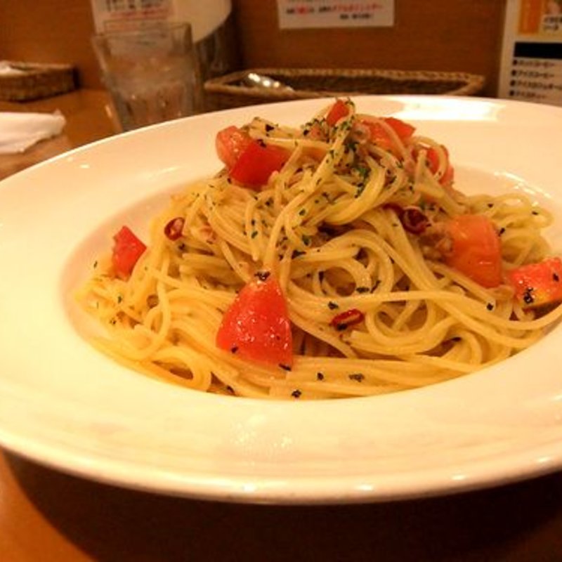 ツナとトマトとバジリコのパスタ(Ciao 福岡天神店 （チャオ）)