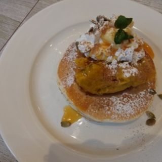 ごろごろかぼちゃのパンケーキ(Cinnamon's Restaurant 横浜山下公園店)