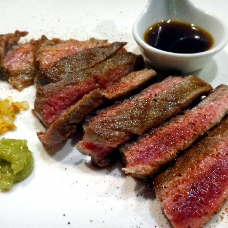 牛モモ肉ステーキ　150g(COCO-SUP)