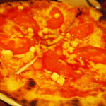 フレッシュトマトとモッツァレラチーズのピッツァ(CONA 麻布十番店 （コナ）)