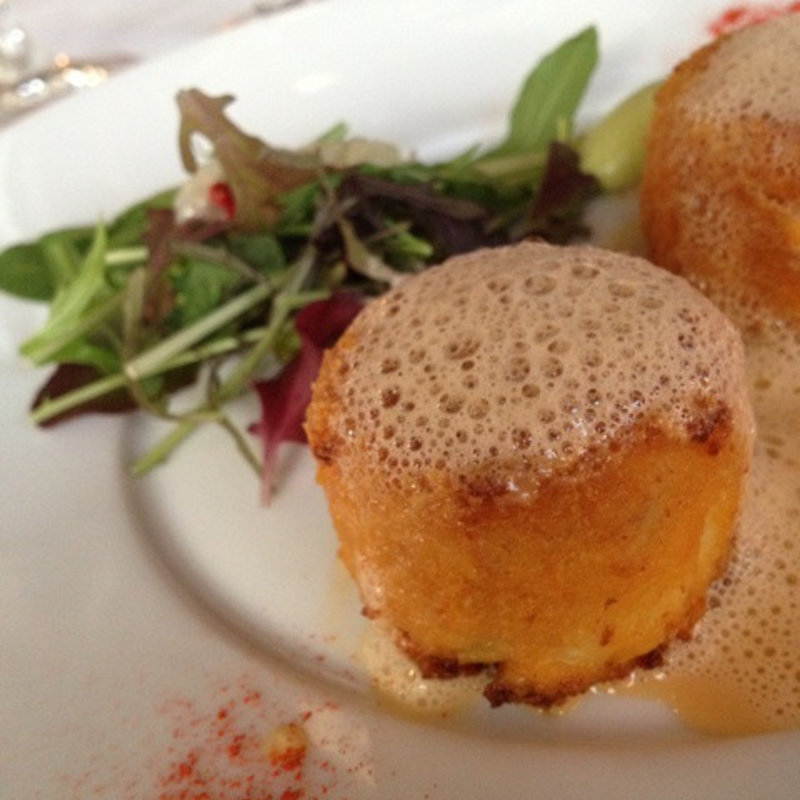 ズワイガニのクラブケーキ(DAZZLE)