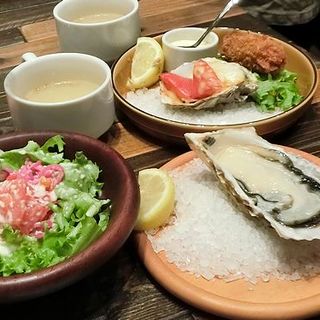 オイスターセット(Deep Sea Oysters Seafoodウォーターグリル キッチン キッテ博多店)
