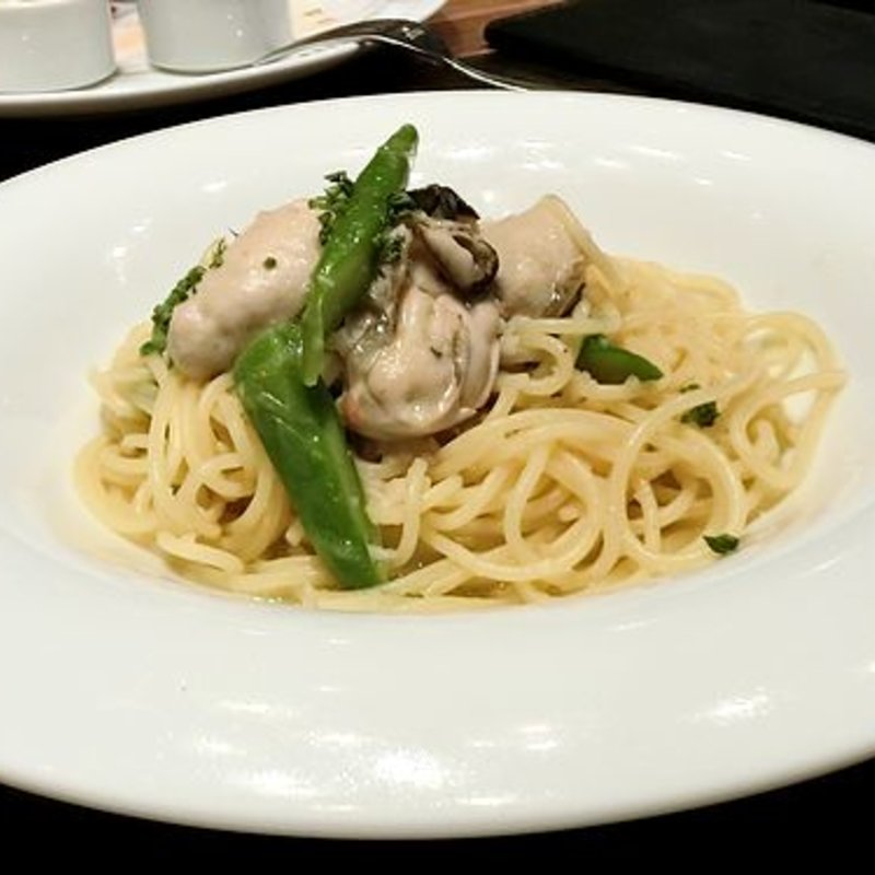 牡蠣のペペロンチーノ(Deep Sea Oysters Seafoodウォーターグリル キッチン キッテ博多店)