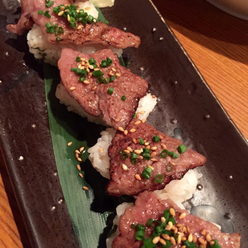 ミスジの炙り握り(DININGあじと )