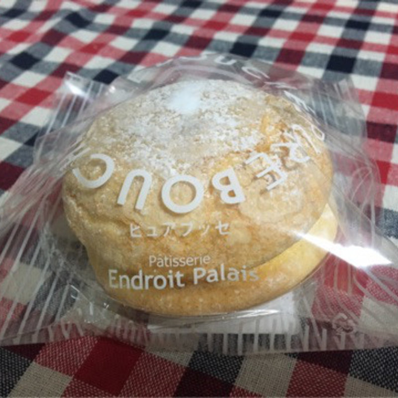 レアチーズブッセ(Ｅｎdroit Palais （アンドロワ・パレ）)