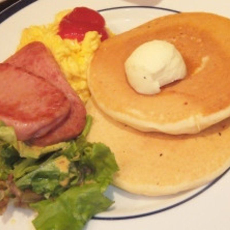 スパムとスクランブルエッグパンケーキ(FORTY NINER （フォーティーナイナー）)