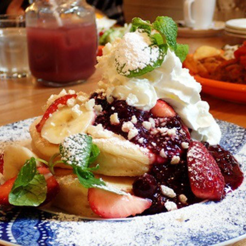 コーヒーチェリートリプルベリーパンケーキ(FORTY NINER CAFE （フォーティーナイナーカフェ）)