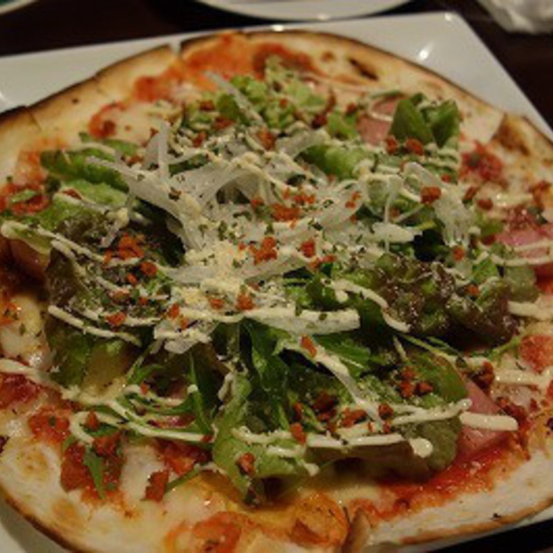 サラダピザ(FreeBird （フリーバード）)