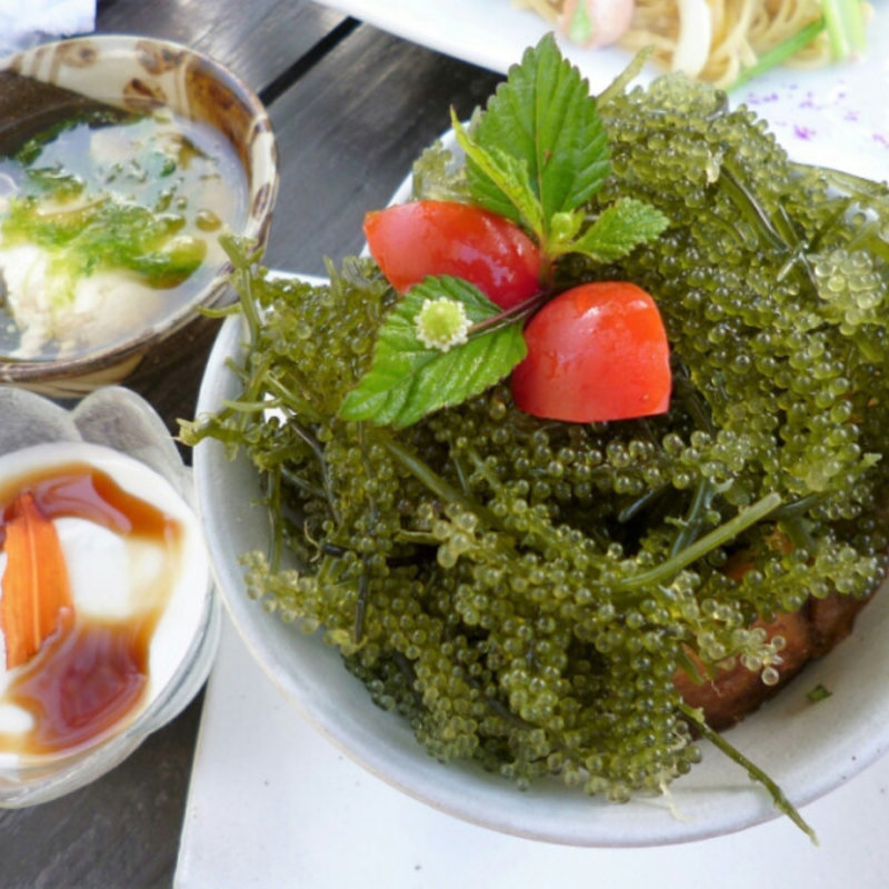 海ぶどうとアグーの丼仕立て(fuu cafe （ふーかふぇ）)