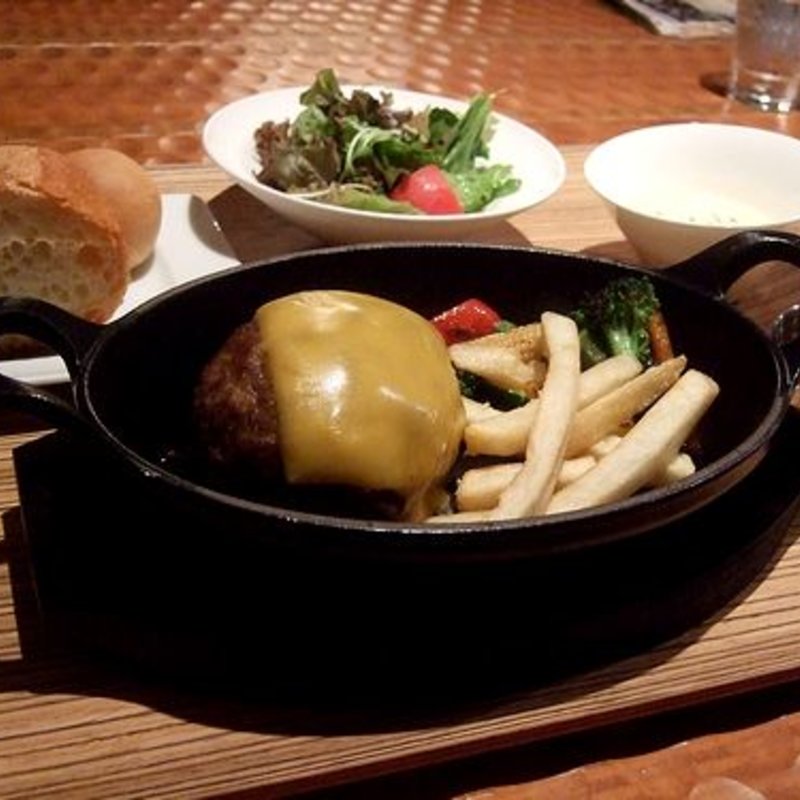 牛100％200gハンバーグダブルチーズハンバーグステーキセット(Garo （ガロ）)