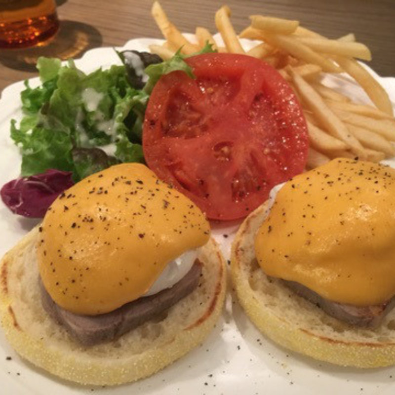 エッグベネディクト(glorious　Chaincafe)