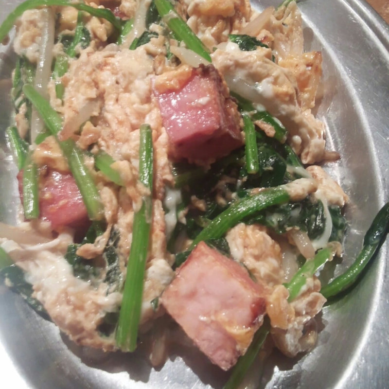 ポパイベーコン炒め(スタンドGONTa)