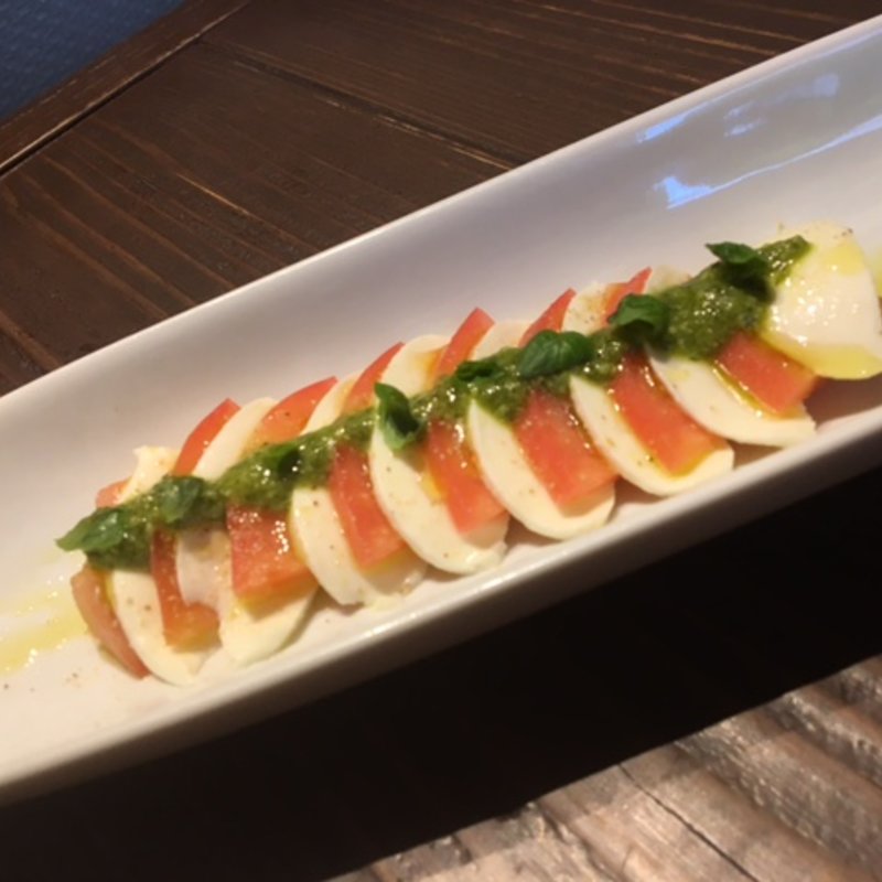 ジェノベーゼとトマトとモッツァレラチーズ(GreenGarden 池袋)