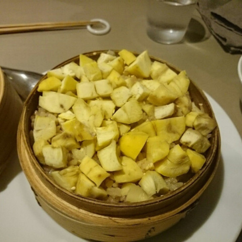 スペアリブとあさりの蒸しもの(GRIS)