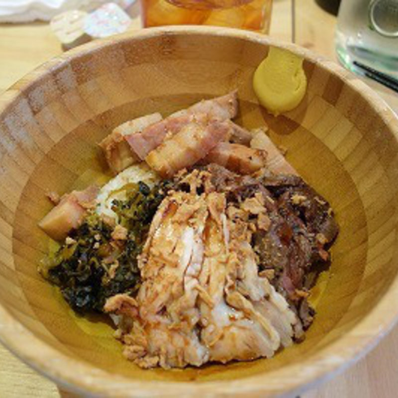 MIXお肉丼(隠れ家 肉バルダイニング HACHI 八丁堀新川)