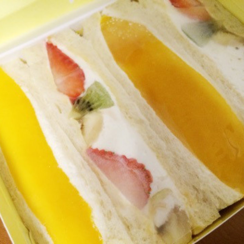 トロピカルフルーツサンド(HAPPY HOME KITCHEN)