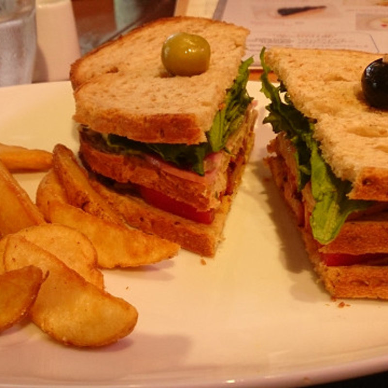 クラブハウスサンドイッチ(BURGER’S CAFE hasamu)