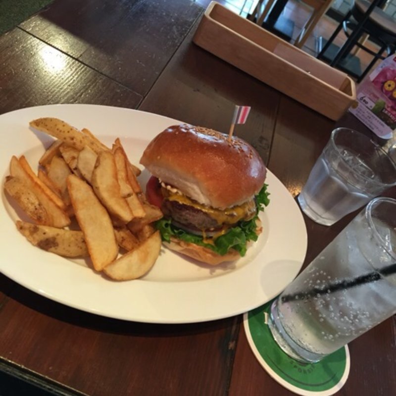チーズバーガー(BURGER’S CAFE hasamu)