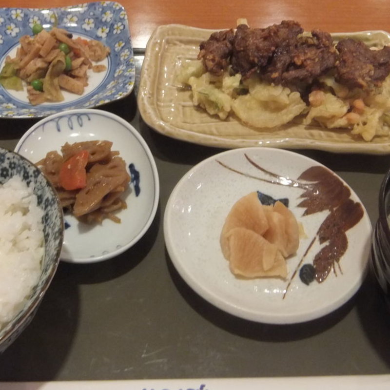 くじらの竜田揚げ定食(HATSUMOMIJI （ハツモミジ）)