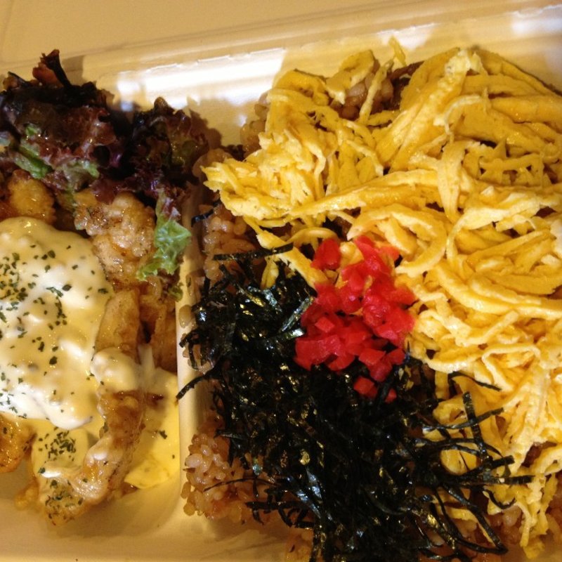 鶏飯とチキン南蛮お弁当(HEIZO CHIKEN （ヘイゾー チキン）)
