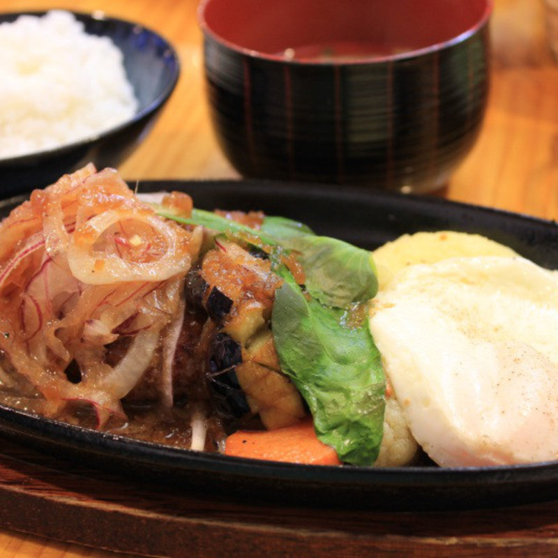 手こねハンバーグ定食(ハーベスト)