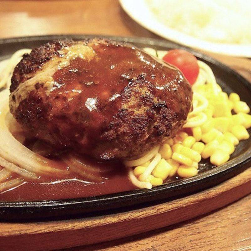 ハンバーグ（デミグラスソース）(ヒーローズ 秋葉原店)