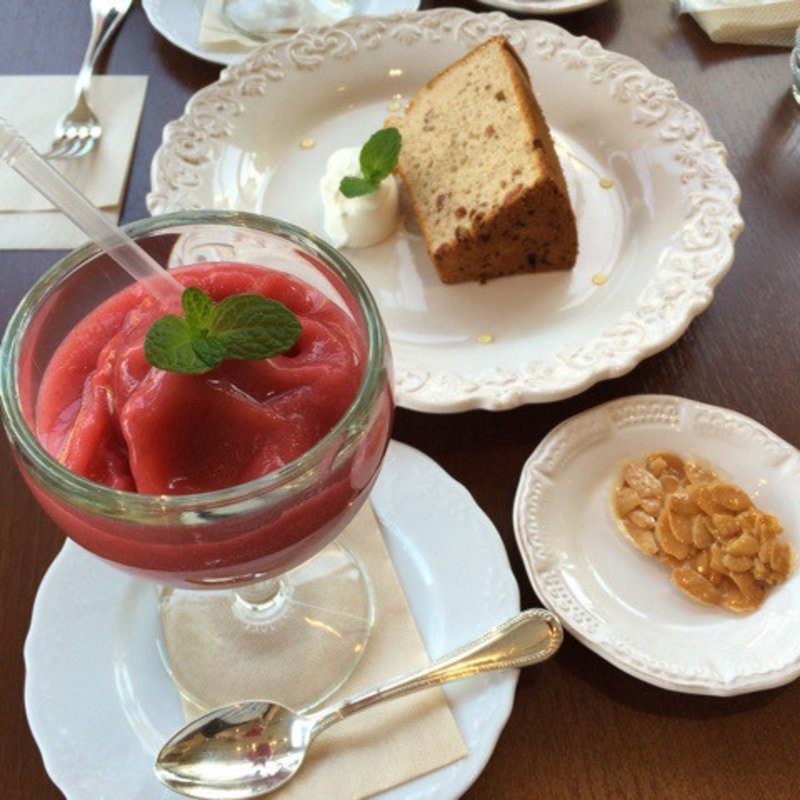 はちみつ苺シフォンケーキ(HOWA （ホーワ）)