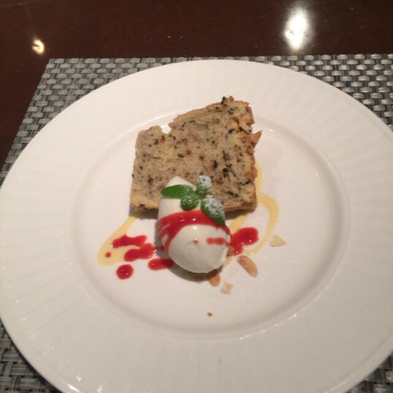 シフォンケーキ＆ミルクジェラート(イル・ソーニョ)