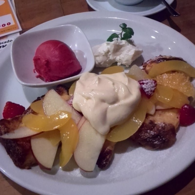 たっぷりフルーツのフレンチトースト(IRISH PUB O'Neill's （アイリッシュパブ・オニールズ）)