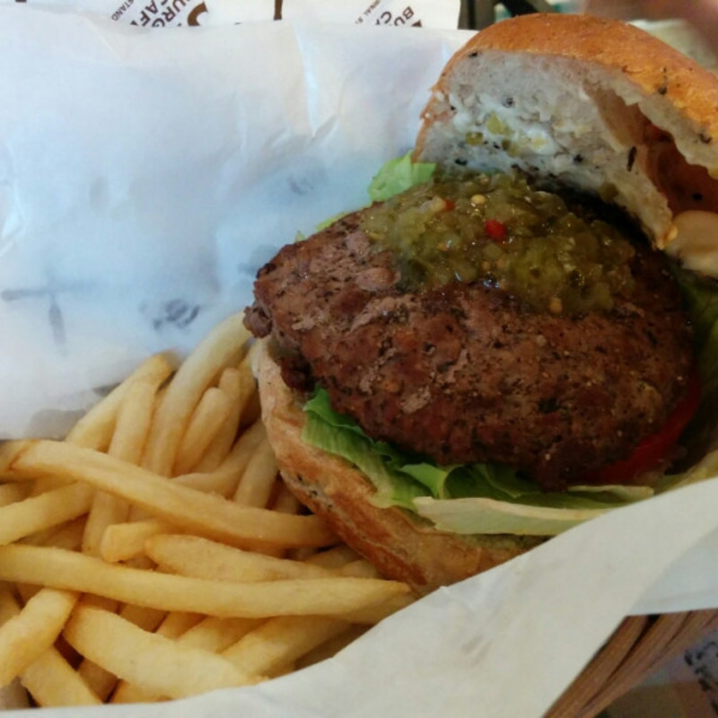 ハンバーガー(J.S. BURGERS CAFE 新宿店 （J.S.バーガーズ カフェ 【旧店名】STANDARD BURGERS）)